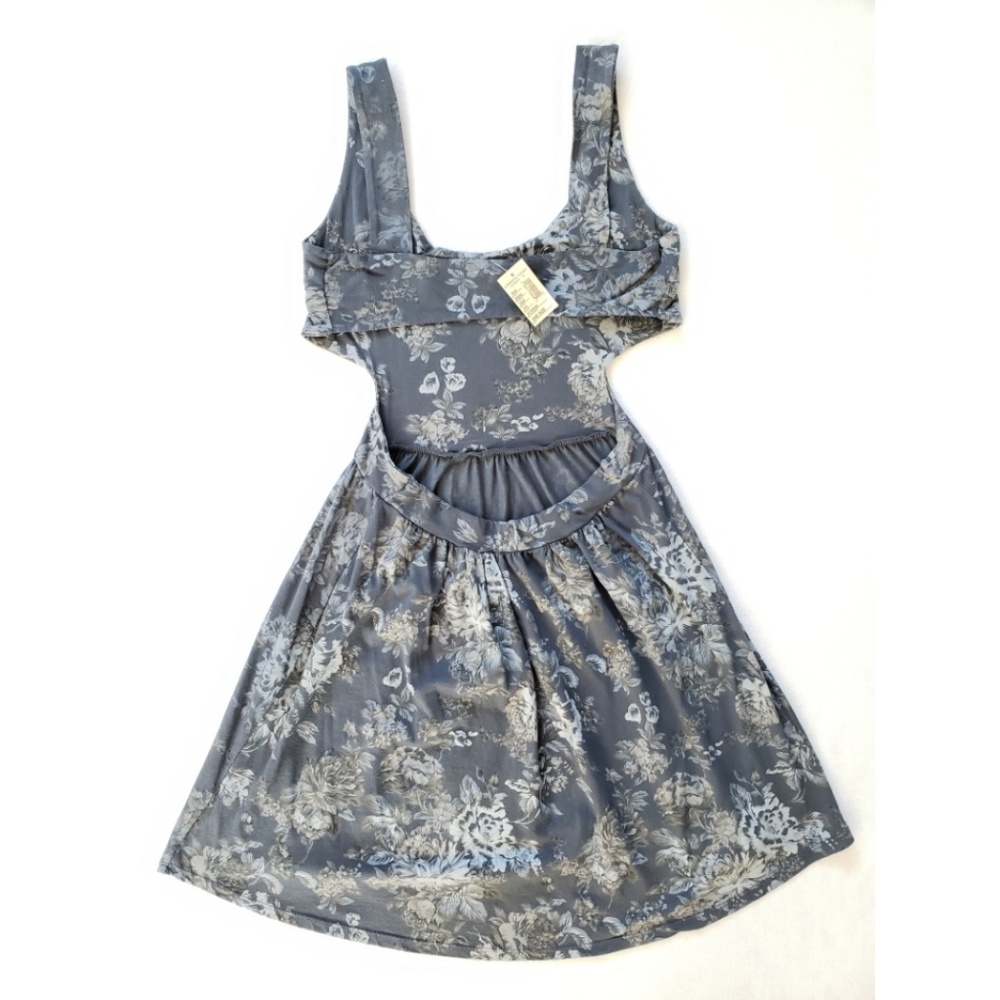 🔥SOLD-AE - Open back dress - Picture 3 of 4